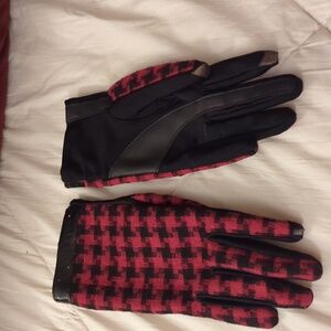 Stylish Red and Black Houndstooth Gloves